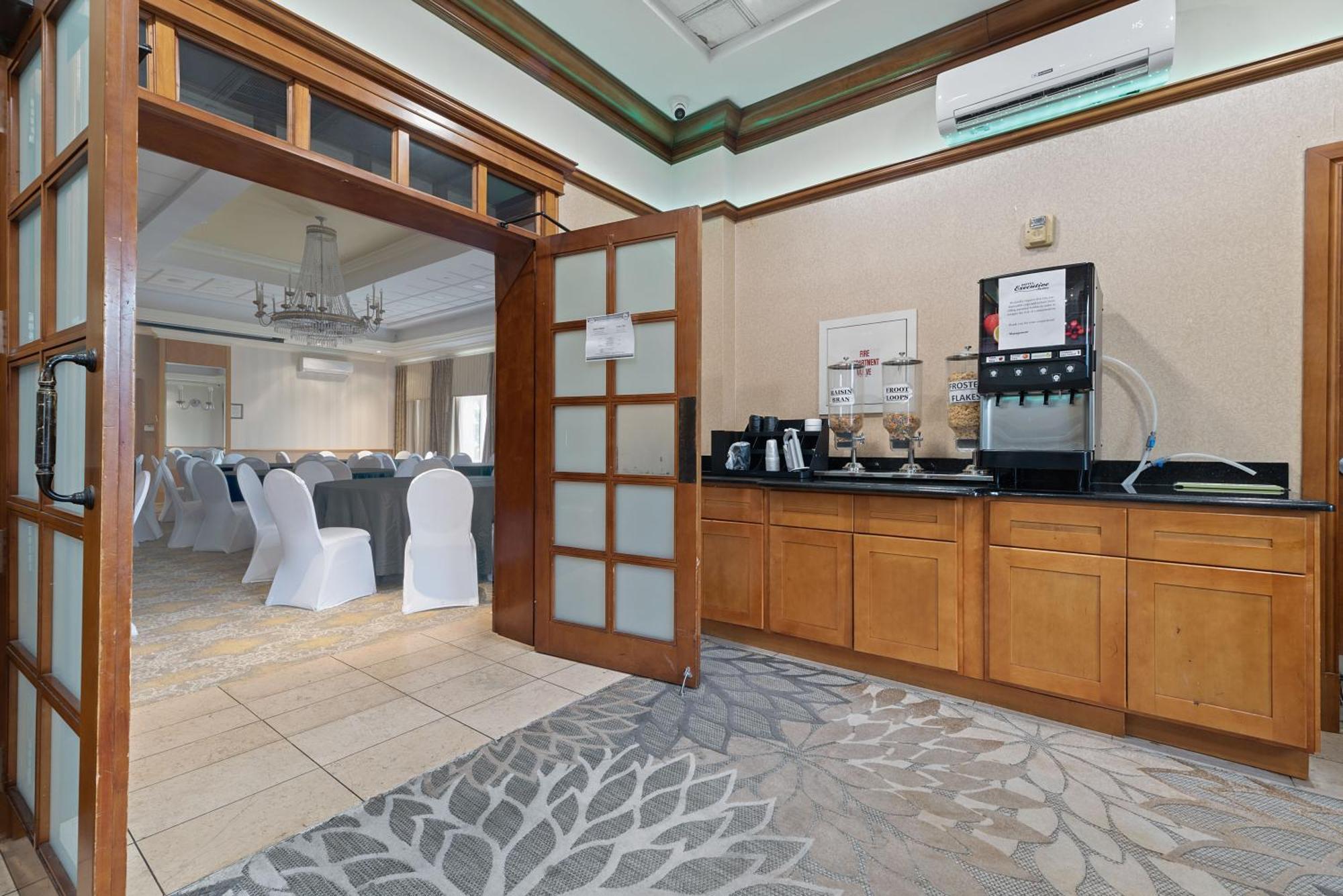Hotel Executive Suites Carteret Ngoại thất bức ảnh
